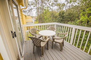 Charles' Sweetwater Club Condo