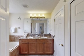 Chun's Bella Vida Resort Vacation Home