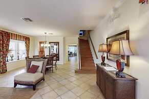 Chun's Bella Vida Resort Vacation Home