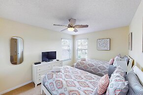 William's Lake Berkley Resort Vacation Home