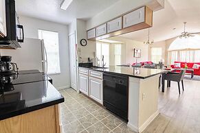 Ricardo's Villas at Island Club Condo