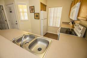 Rolando's Emerald Island Resort Townhouse