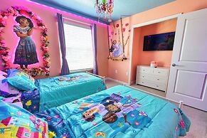 Wonderful Windsor Island Getaway