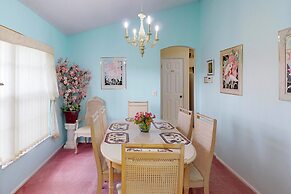 Colin and Cherryl's Indian Ridge Vacation Home