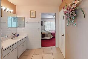 Colin and Cherryl's Indian Ridge Vacation Home