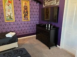 Jodie's Luxury Solara Home