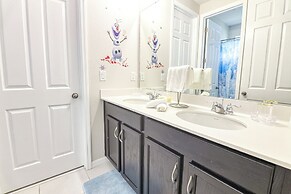 Jodie's Luxury Solara Home