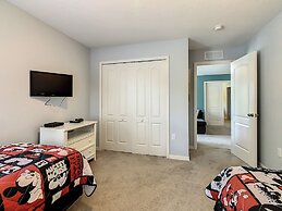 Calabria Villa Near Disney - Pool - Game Room