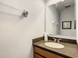 Calabria Villa Near Disney - Pool - Game Room