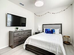 A Touch of Blue at Windsor Island Resort