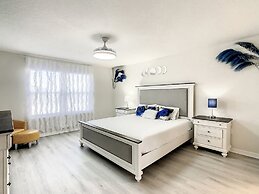 A Touch of Blue at Windsor Island Resort