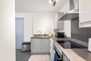 2 Bdr Modern Living in The Old Bank Hse