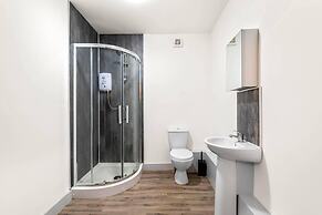 2 Bdr Modern Living in The Old Bank Hse