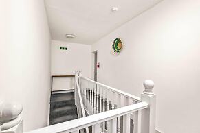 2 Bdr Modern Living in The Old Bank Hse