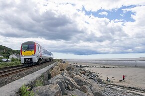 2br-sleeps4-balcony-petsok-parking-ferryside