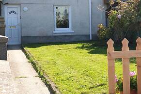 3br-sleeps6-petsok-off Road Parking-garden