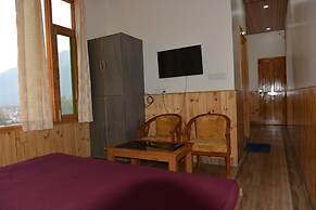 Tulip Flowing River View Bhuntar