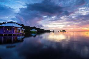 Mango Creek Lodge