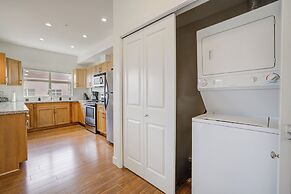 Corner Unit w Large Deck & Amazing View