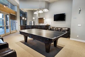 Corner Unit w Large Deck & Amazing View