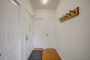 Corner Unit w Large Deck & Amazing View