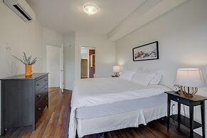 Corner Unit w Large Deck & Amazing View