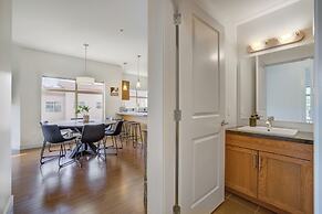 Corner Unit w Large Deck & Amazing View