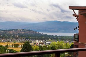 Corner Unit w Large Deck & Amazing View
