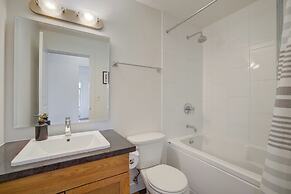 Corner Unit w Large Deck & Amazing View