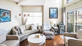 Top Floor Lake View Condo at Copper Sky