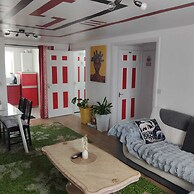 Captivating 3-bed Apartment in Romford