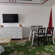 Captivating 3-bed Apartment in Romford