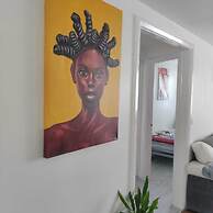 Captivating 3-bed Apartment in Romford