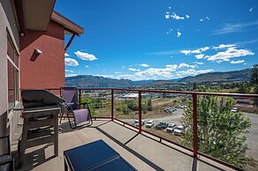 Top Floor Condo at Amenity Rich Resort