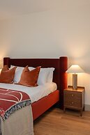 Stylish City Flat With Private Balcony