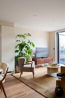 Stylish City Flat With Private Balcony