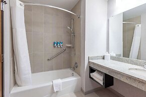 Drury Plaza Hotel Savannah Pooler