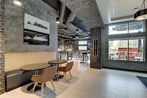 Drury Plaza Hotel Savannah Pooler