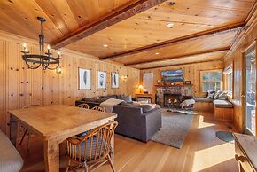 Private Cozy and Central Cabin with Deck by Sierra Getaways