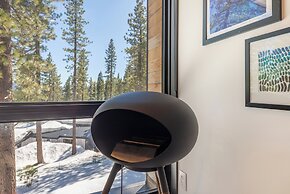 Truckee Container House by Sierra Getaways