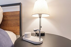 Truckee Container House by Sierra Getaways