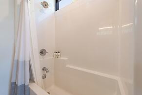 Truckee Container House by Sierra Getaways