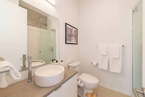 Truckee Container House by Sierra Getaways