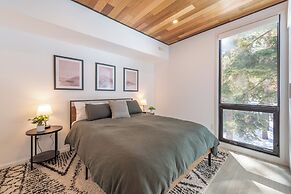 Truckee Container House by Sierra Getaways