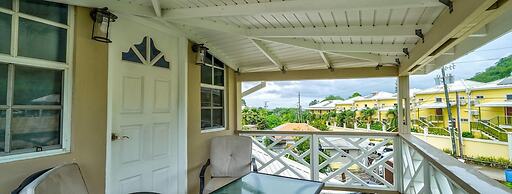 Your quaint home just steps from beach