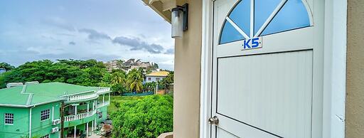 Your quaint home just steps from beach