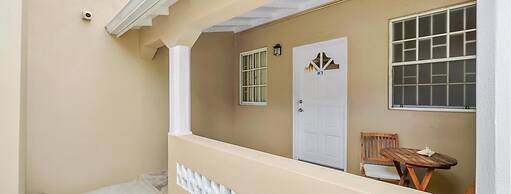 Your quaint home just steps from beach