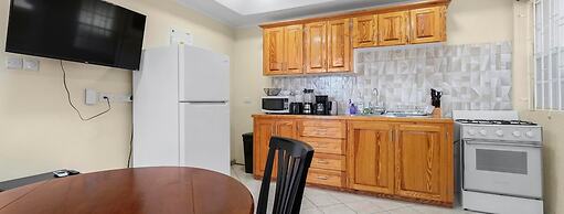 Your quaint home just steps from beach