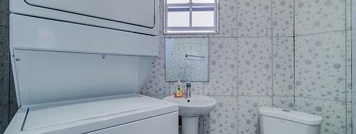 Your quaint home just steps from beach