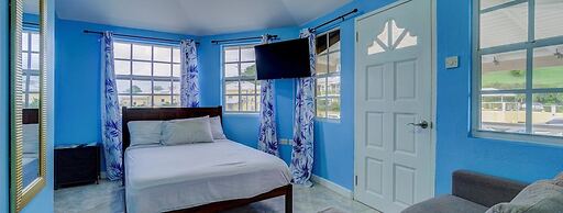 Your quaint home just steps from beach